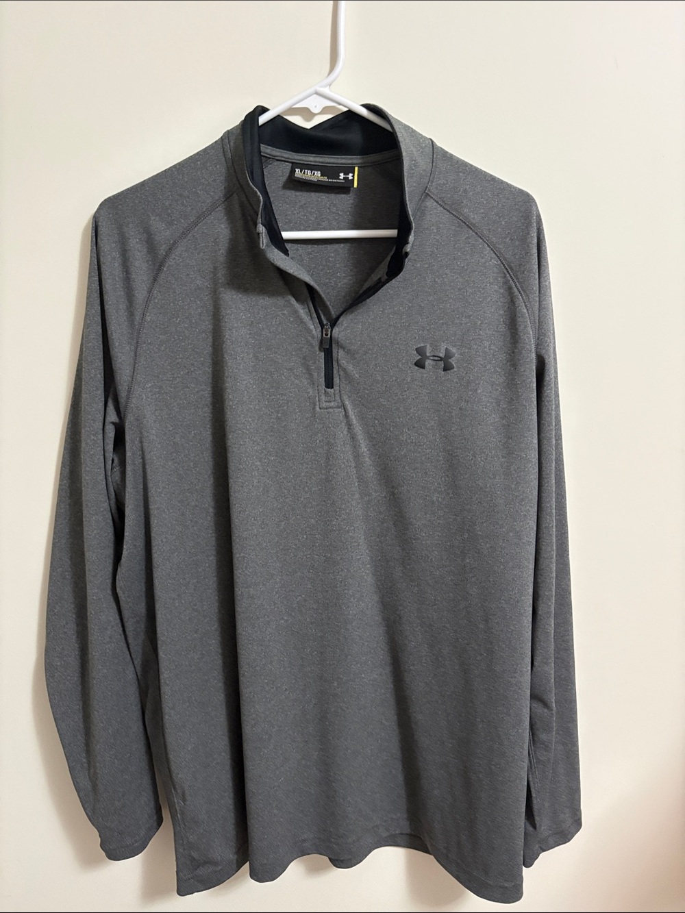 Under Armour Grey Men’s 1/4 Zip Performance Jacket